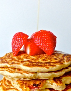 Whole Wheat Pancakes with Oats and Strawberries